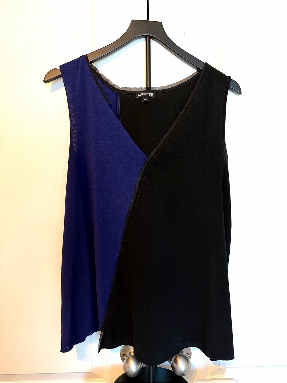 Express Colorblock Sleeveless V-Neck Tank in Navy and Black